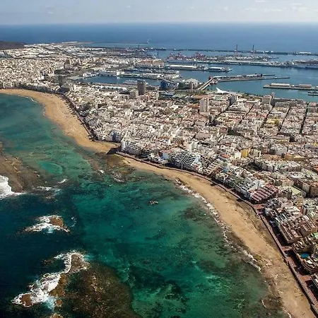 A 1 Minuto De Canteras 大加那利岛拉斯帕尔马斯
