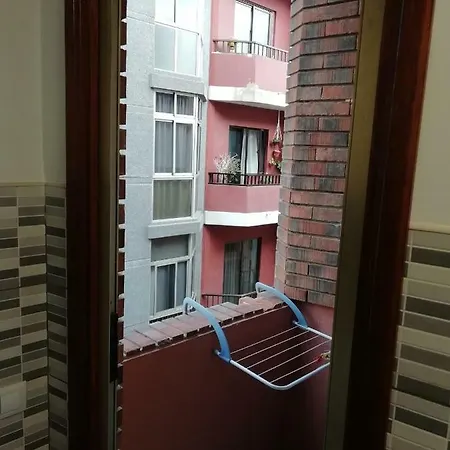 A 1 Minuto De Canteras 大加那利岛拉斯帕尔马斯